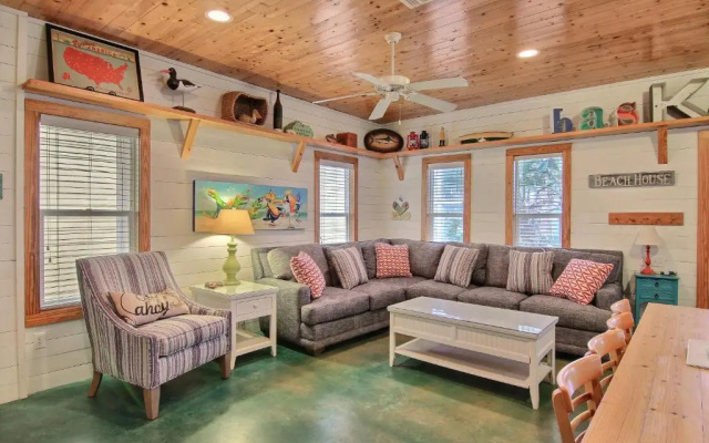 Dilly Dally by Silver Sands Vacation Rentals