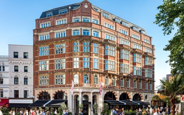 Отель Radisson Blu Edwardian Hampshire Лондон вид на фасад