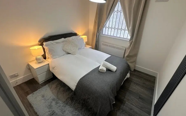 Apartment - Sleeps 6 - City Base - District Line