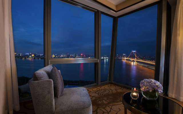 Hilton Wuhan Riverside