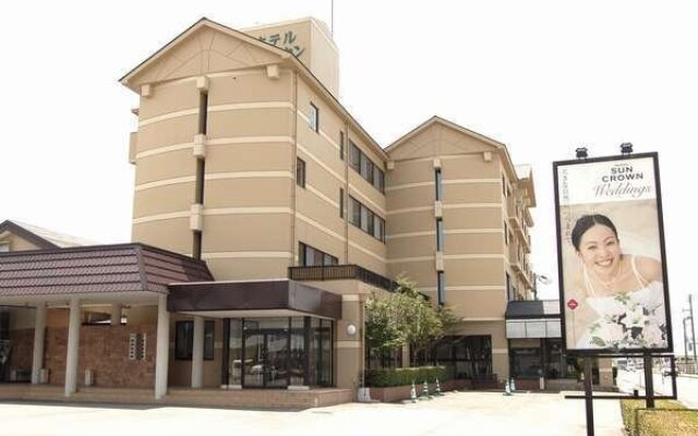 Hotel Sun Crown Oaso Минамиогуни вид на фасад
