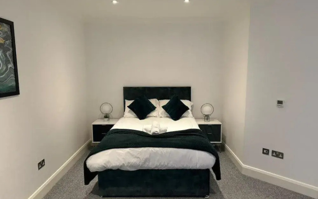 DH Aparthotels - Cromwell Apartment