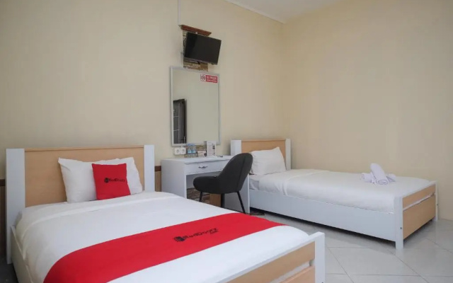 RedDoorz Syariah near Kampus UNSOED Purwokerto