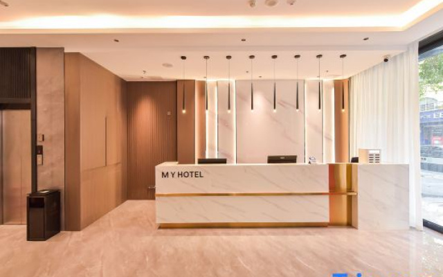 Mingyang Hotel (Chongzuo Daxin County Detian Plaza)