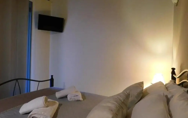 Vassia Holiday Home's