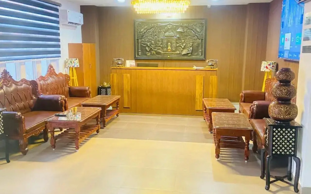 Lords Studio Inn Chintpurni