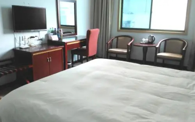 Carton Hotel