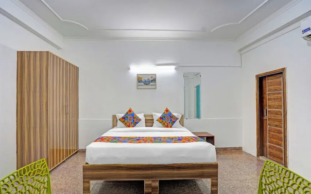 Fabhotel Casa Residency