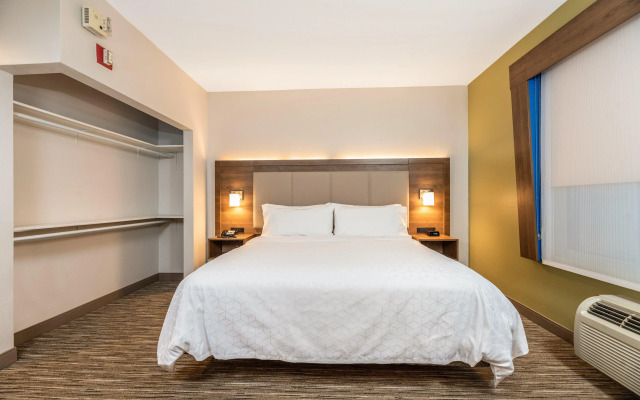 Holiday Inn Express Fremont-Milpitas Central by IHG