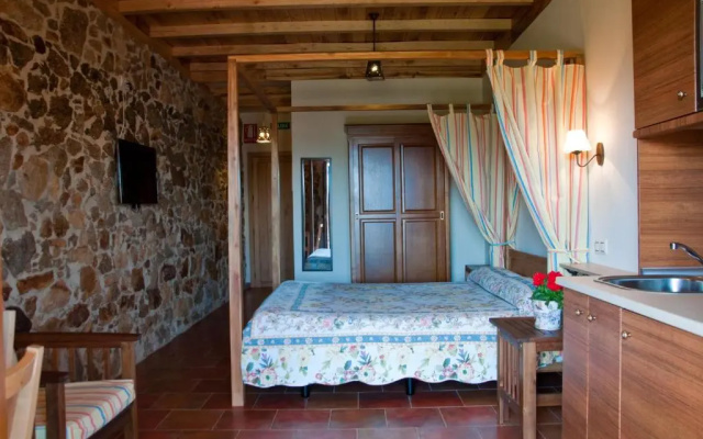 Apartamentos El Jardin del Poeta