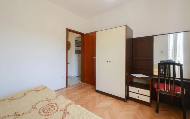 Amazing Apartment in Racisce With Wifi and 1 Bedrooms