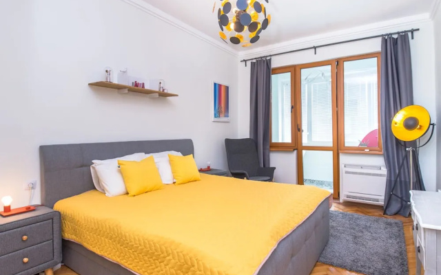 FM Luxury 1-BDR Apartment - Designer Business