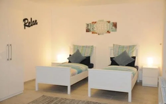 DiBeKa Apartments Kln Messe