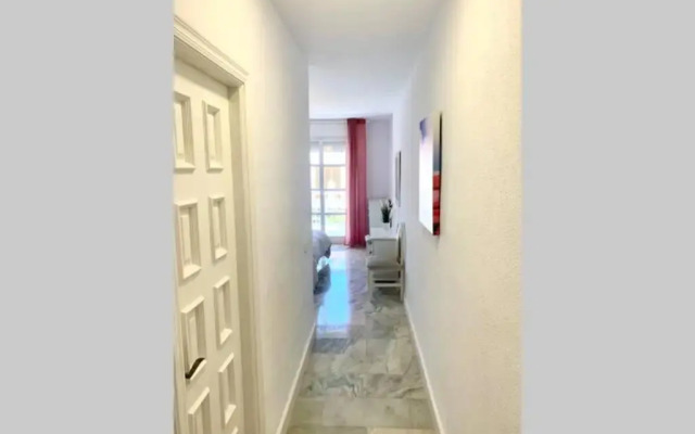 Amplio apartamento junto al mar