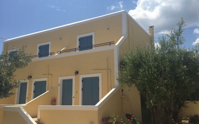 Отель Esperides Maisonettes Греция, Эгина - отзывы, цены и фото номеров - забронировать отель Esperides Maisonettes онлайн вид на фасад
