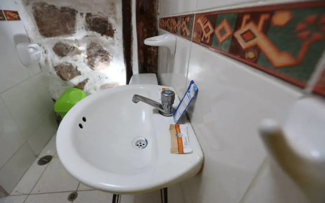 Iguana Point Hostel