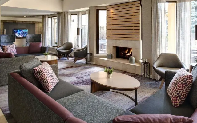 Courtyard by Marriott Milwaukee Brookfield
