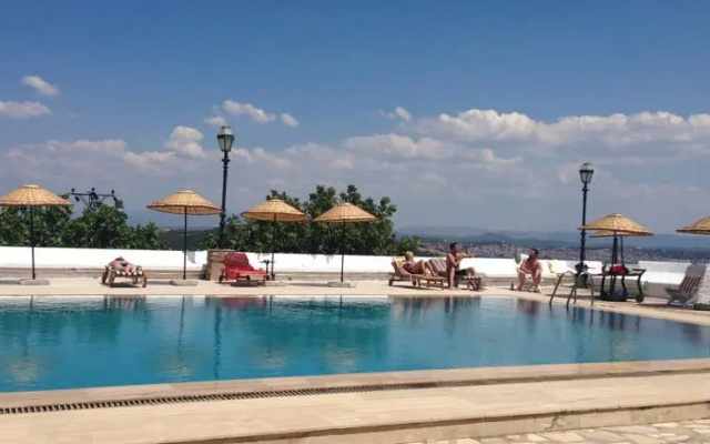 Mr.Zeus Hotel