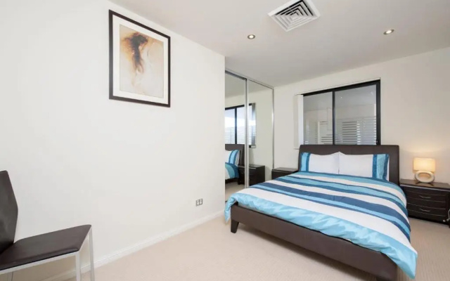 Dolphin Cove, Unit 13/2-6 Government Road