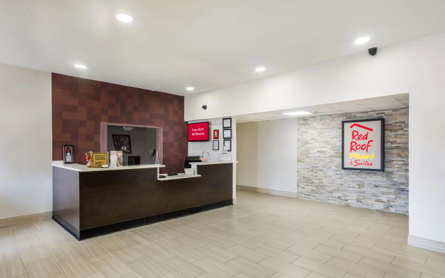Red Roof Inn PLUS+ & Suites Savannah - I-95