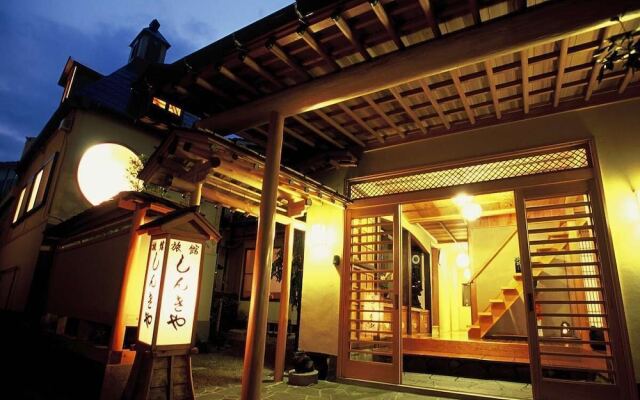 Отель Shinkiya Ryokan Беппу вид на фасад