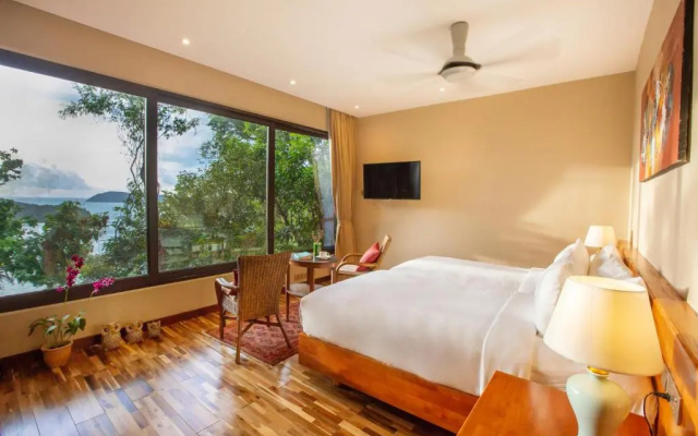 Ambong Pool Villas - Private Pool