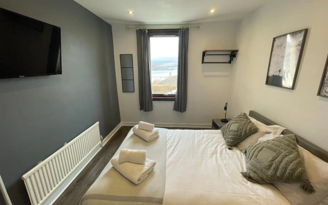 Entire Alma Apartment with Mountain View