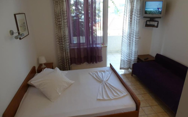 Villa Azure Saplunara