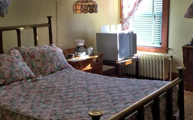 The Stone House Motel & Motor Lodge