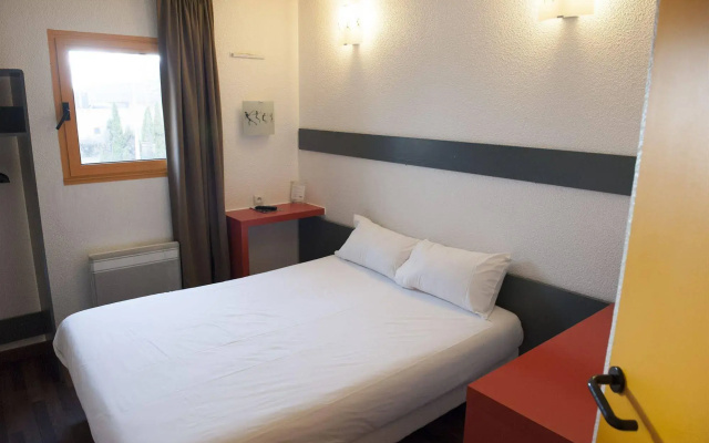 Egg Hotel Goussainville CDG
