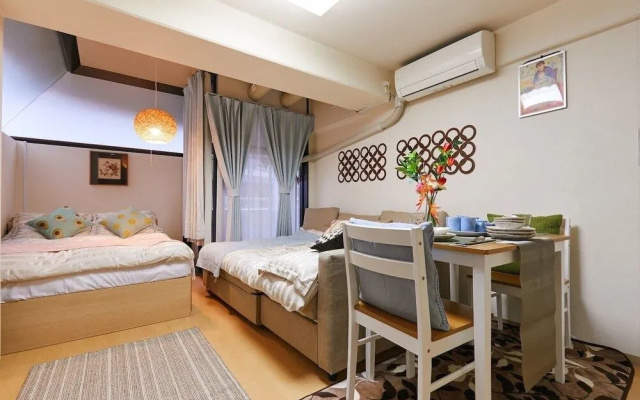 Nishishinjuku Hana Apartment