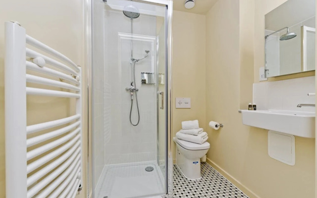 Prime Studio in Fashionable Primrose Hill