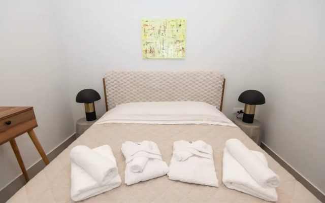 Gytheio Charming Studio - Steps Away From the Sea