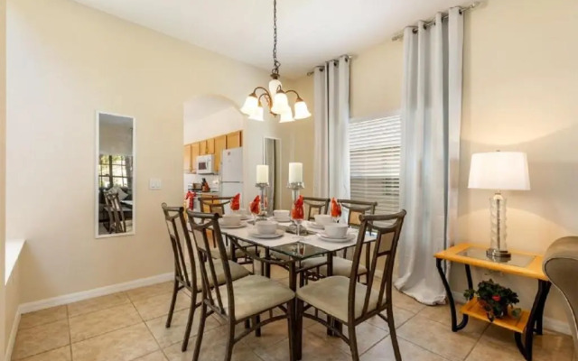 Five-Bedroom Pool Home Kissimmee