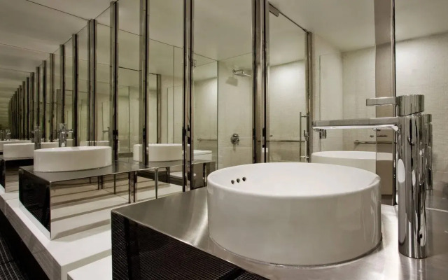 Отель Hotel de la Poste – French Quarter, A Renaissance Hotel