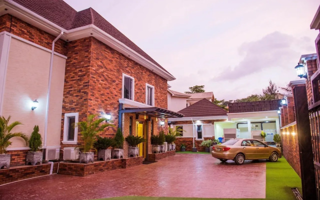 Pinnatech Suites