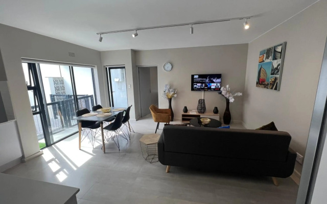 Woodys N Brooks Luxurious Apartments 11