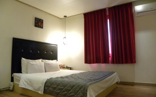 Hello Motel