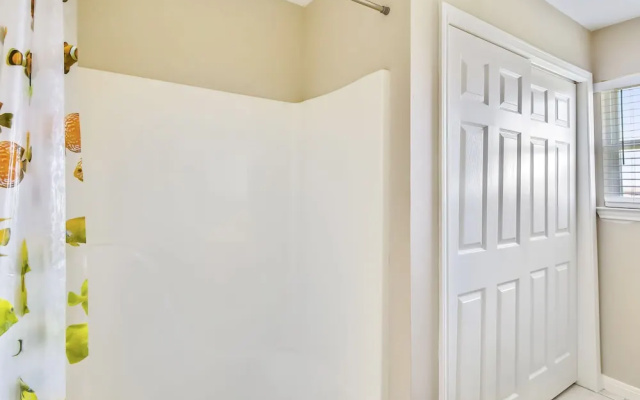 Dat View Tho! - 4 Br Home