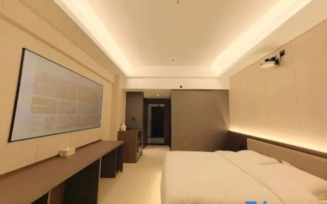 Yiyang Lugu Lake Hotel