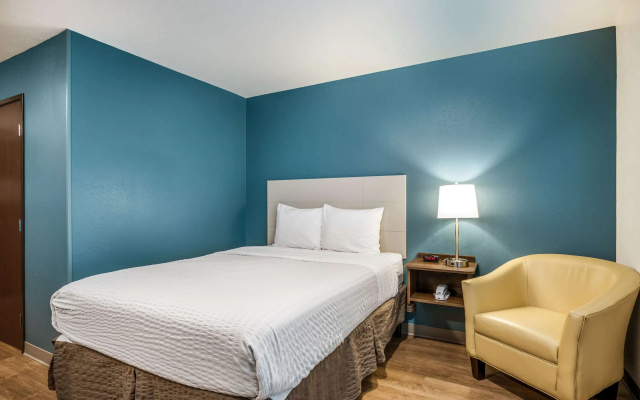 WoodSpring Suites Elgin - Chicago