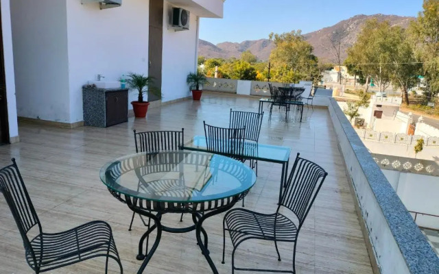Tiger Paradise - Sariska