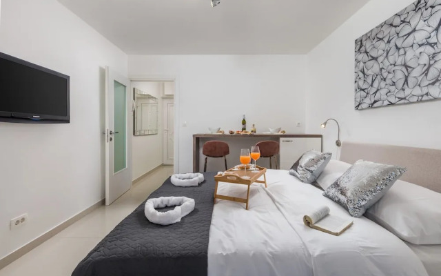 Apartment Consensus