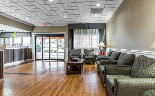 Quality Inn Savannah Midtown
