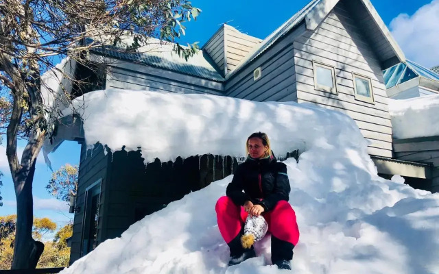 Affordable Skiing Mt Buller - 450m from ski lift