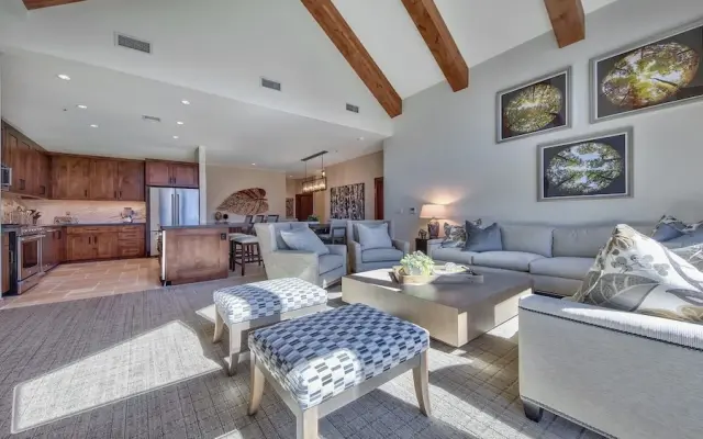 LuxuryÂ 4br  Steps From Heavenly Village & Gondola 4 Bedroom Condo by RedAwning