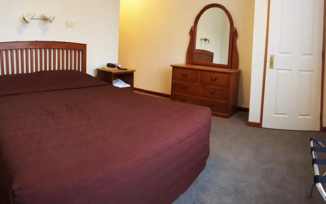 The Esplanade Motel & Conference Centre