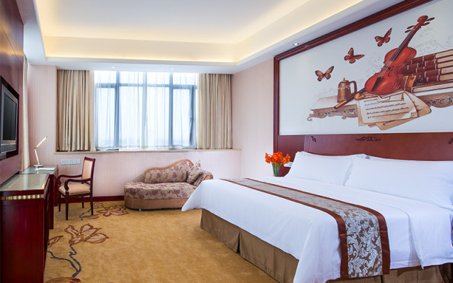 Vienna Hotel Dongguan Wanjiang Road комната для гостей