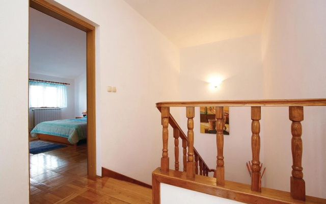 Stunning Home in Pula With Wifi and 4 Bedrooms