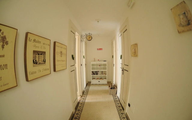 Casa Blanca Rooms&Suites